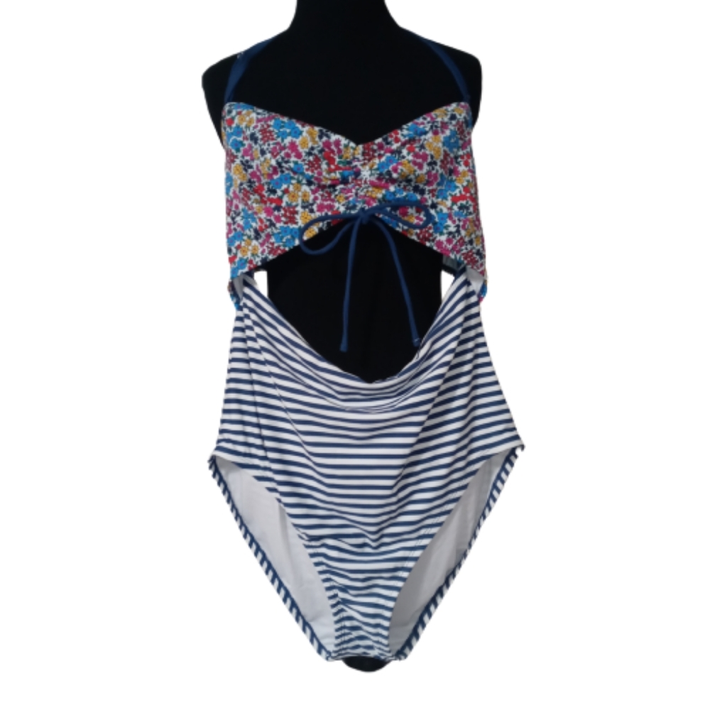TIME and TRU Swimsuit Women's 16-18 XL One Piece Cut Out Bathing Suit NWOT